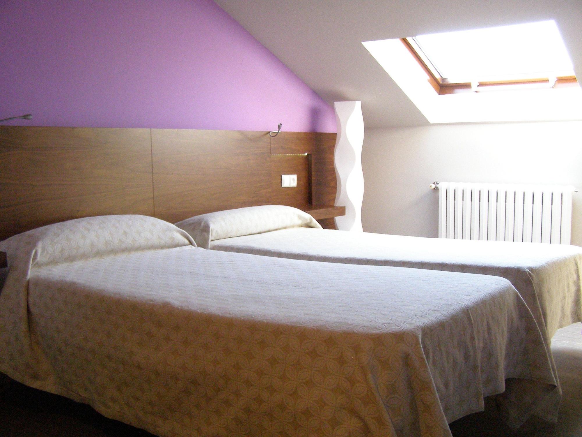 Hotel Corona De Galicia Valga Luaran gambar