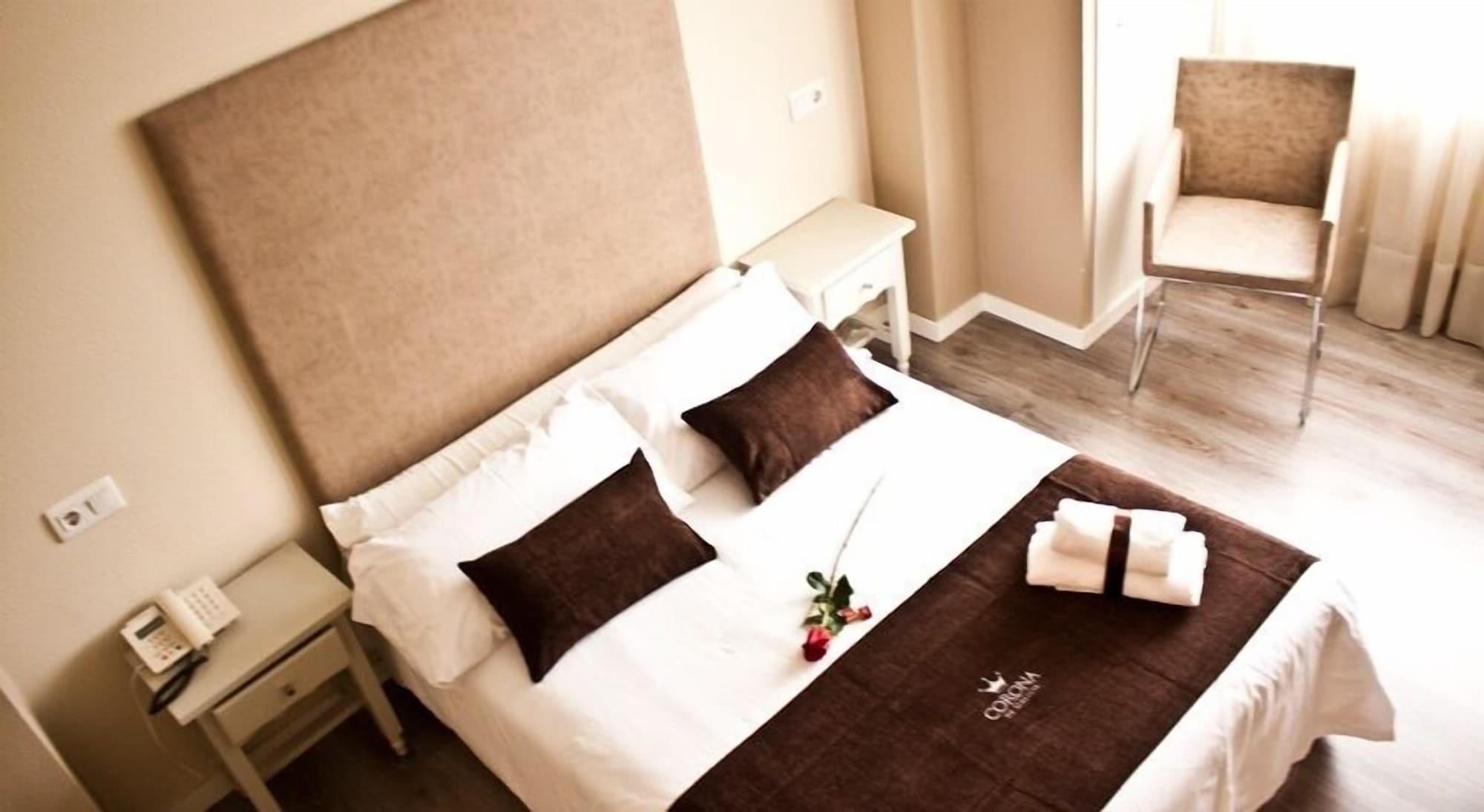 Hotel Corona De Galicia Valga Luaran gambar