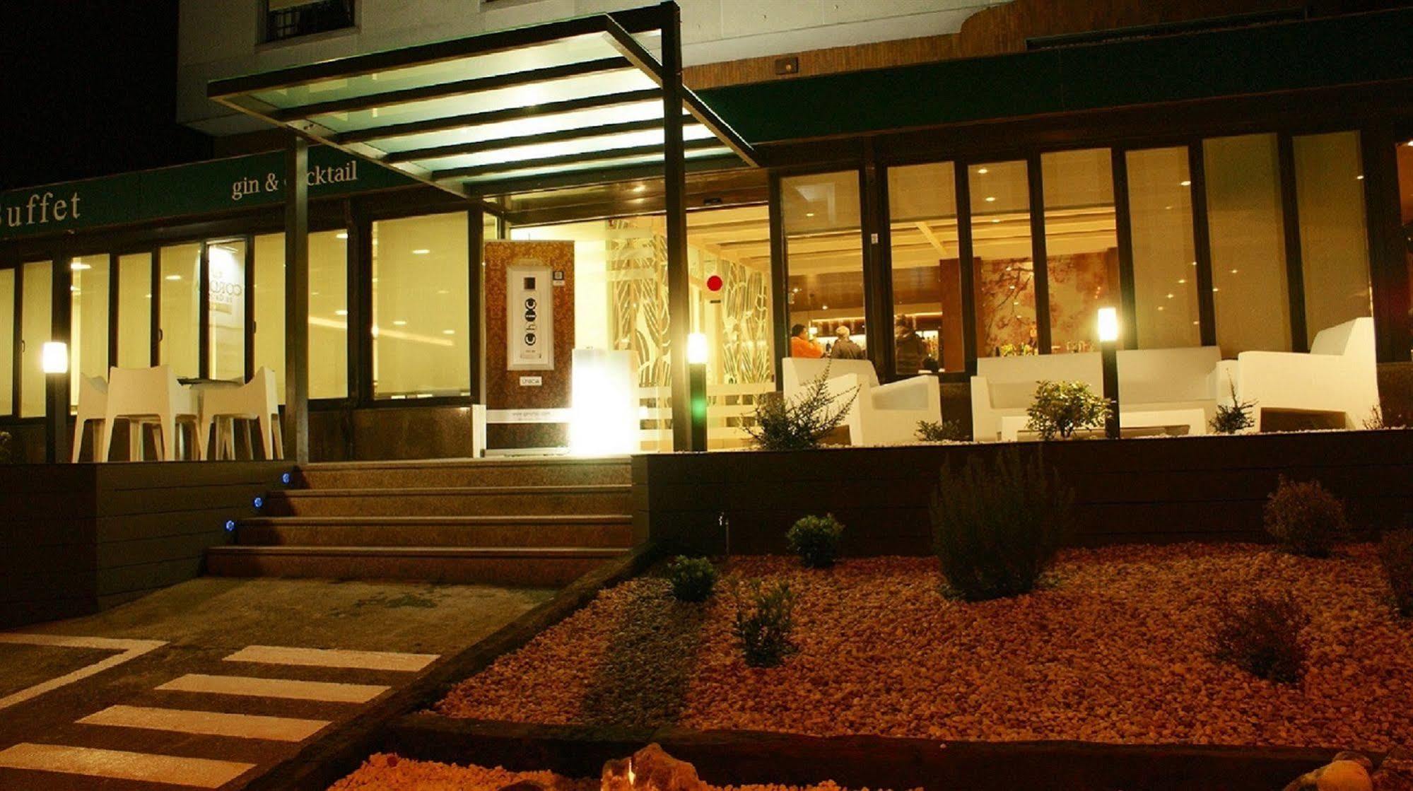 Hotel Corona De Galicia Valga Luaran gambar